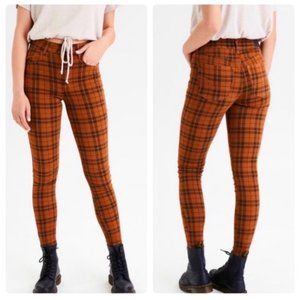 American Eagle High Rise Plaid Jegging 001